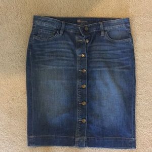 Denim skirt